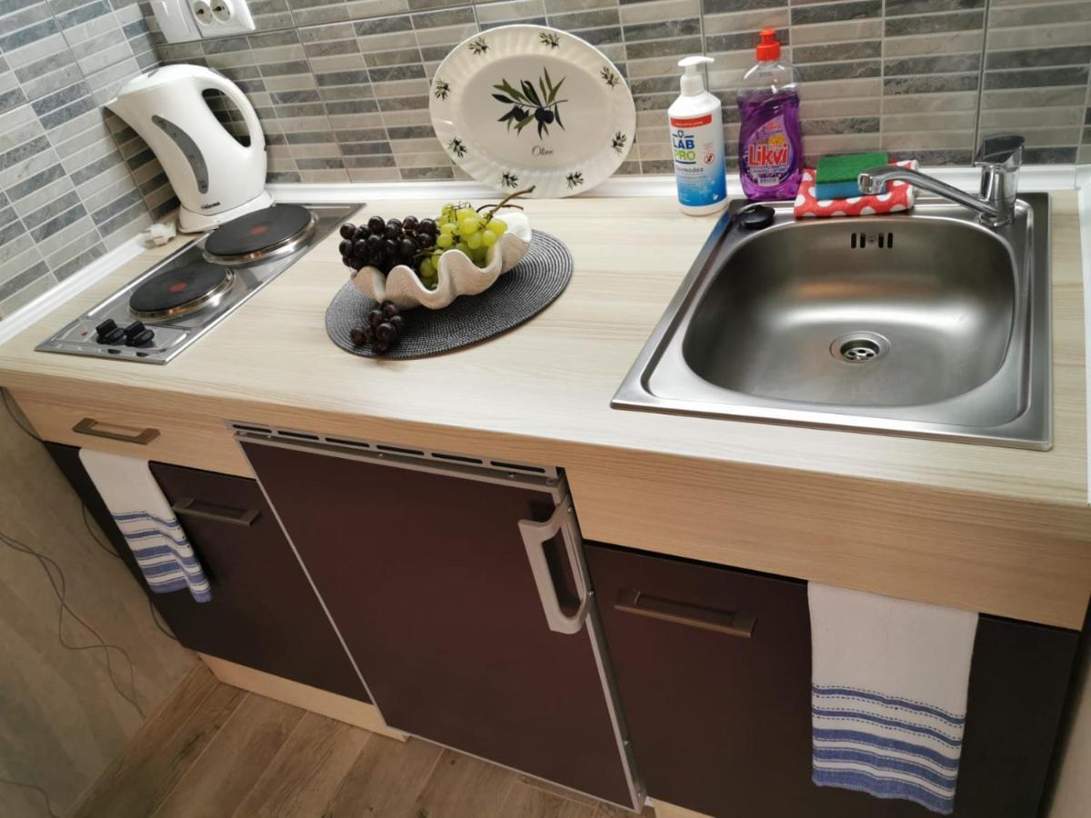 Apartments Deak Макарска Екстериор снимка