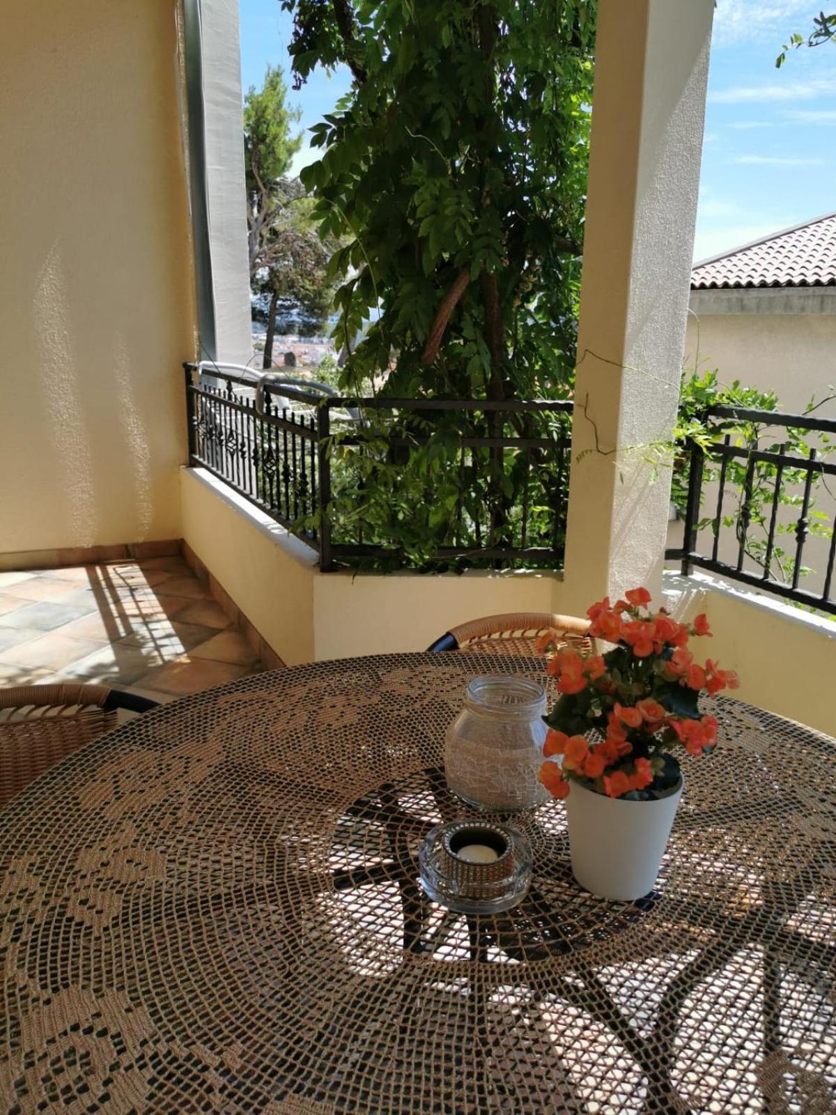 Apartments Deak Макарска Стая снимка