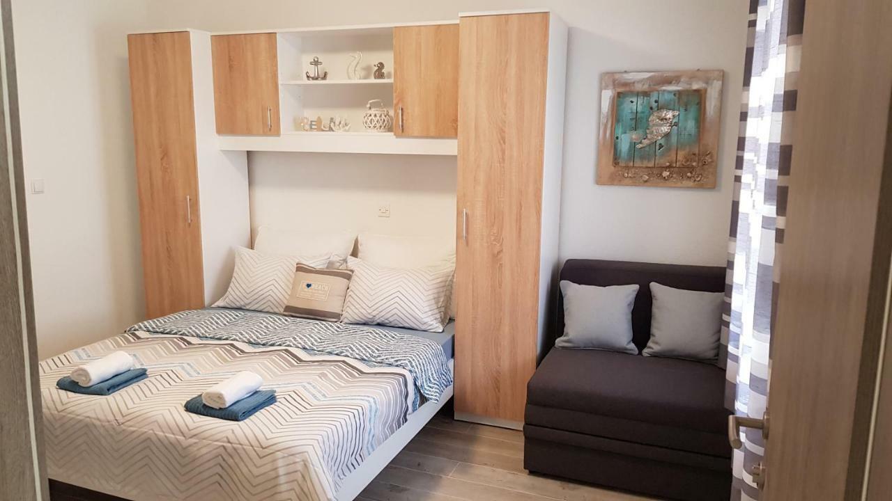 Apartments Deak Макарска Екстериор снимка